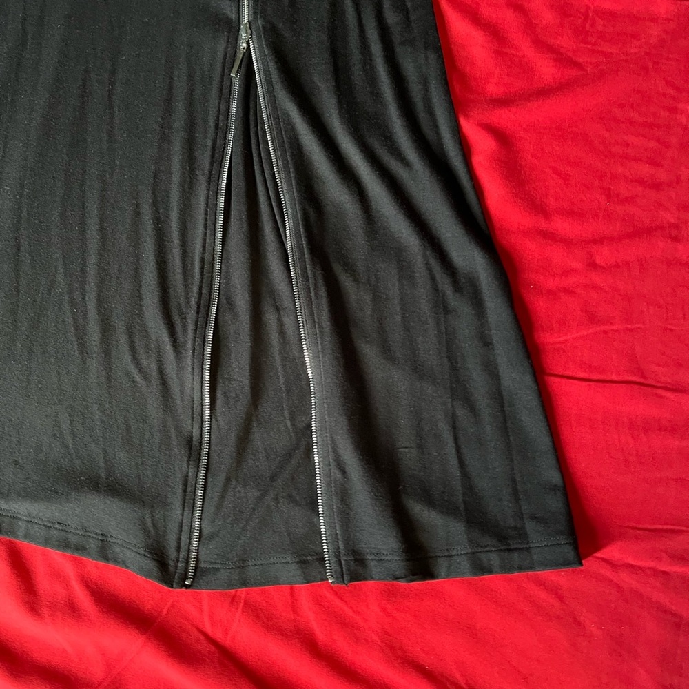 Black Pullover with stylish zipper - Picture 4 of 5
